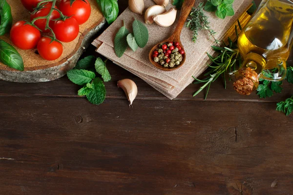 Raw lasagna pasta, vegetables and herbs — Stock Photo, Image