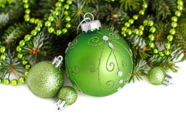 Grön jul prydnadsföremål gränsen — Stockfoto