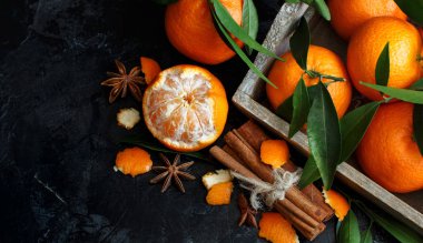 Mandalina ve baharatlar