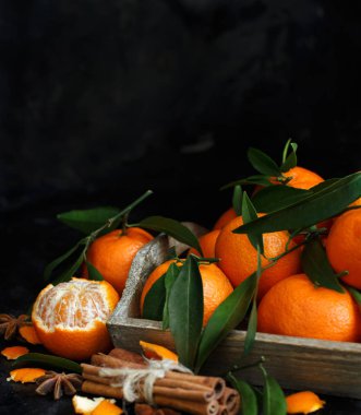 Mandalina ve baharatlar