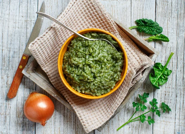 Risotto con crema de espinacas — Foto de Stock