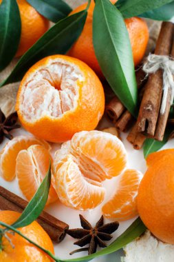 mandalina yaprakları ile