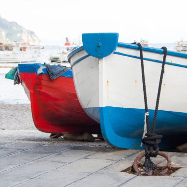 Positano'daki balıkçı tekneleri