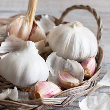 Organik sarımsak ahşap tablo