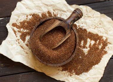 Pişmemiş teff tahıl yığını 