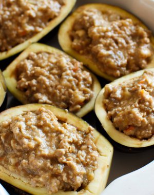 Fırın önce doldurulmuş patlıcan