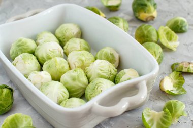 Bir güveç Brüksel lahanası