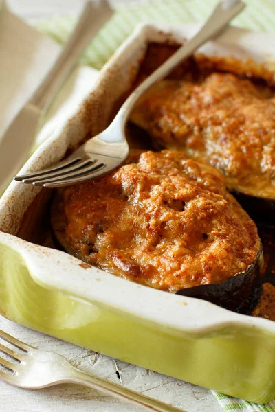 Gevulde aubergine uit de oven — Stockfoto