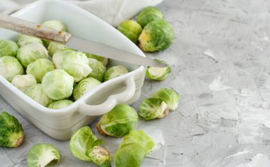 Bir güveç Brüksel lahanası