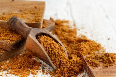 Kahverengi ham şeker kamışı