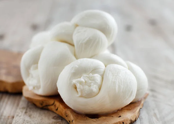 Olasz sajt fonott Mozzarella — Stock Fotó