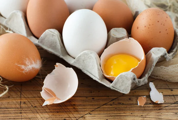 Kuřecí vejce v krabici — Stock fotografie