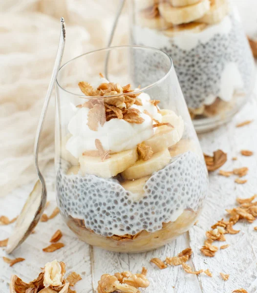 Pudim de chia parfait com banana — Fotografia de Stock