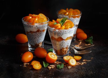 Kamkat Chia puding parfe 