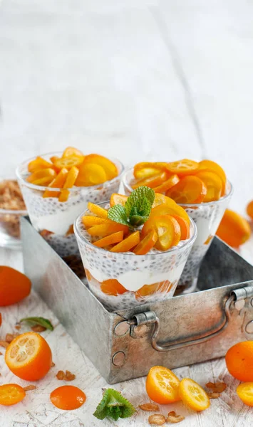 Chia pudding parfait avec kumquat — Photo