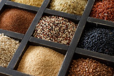 Gluten free hububat bir kutu içinde