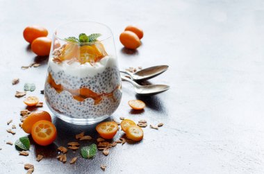 Kamkat Chia puding parfe 