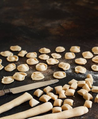 Tam buğday unu makarna orecchiette yapma 