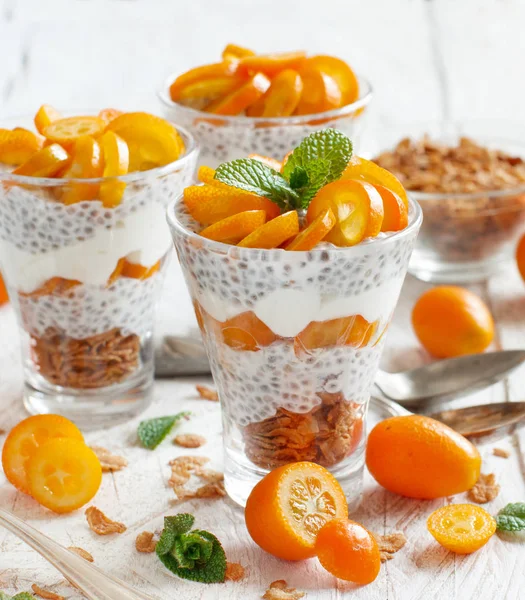 Pudim de chia parfait com kumquat — Fotografia de Stock