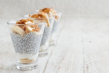 Chia puding muz parfe