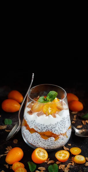 Chia pudding parfait met kumquat — Stockfoto