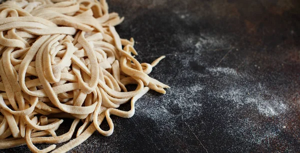 Fresh tagliolini pasta — Stock Photo, Image