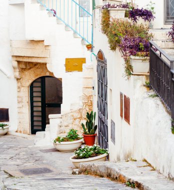 Ostuni şehrinin sokakları, Apulia, İtalya