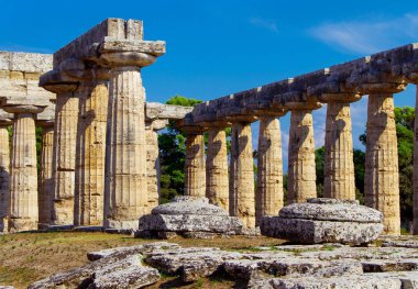 Hera-Ii 'deki Yunan Tapınağı' nın iç manzarası. Paestum, İtalya 