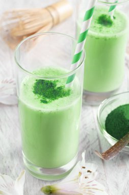 Yeşil kibrit sütü