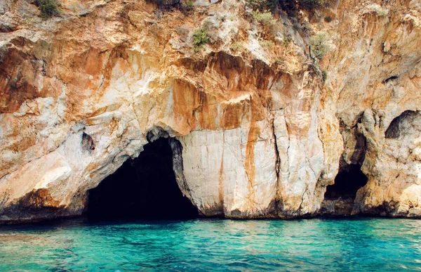 Caves in the Infreschi bay from the sea, Camerota — 스톡 사진