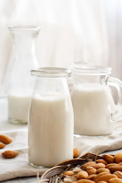 杏仁奶，非乳制品替代奶 — 图库照片