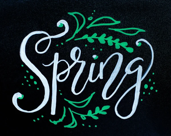 Chalkboard Com Spring Lettering Vista Superior — Fotografia de Stock