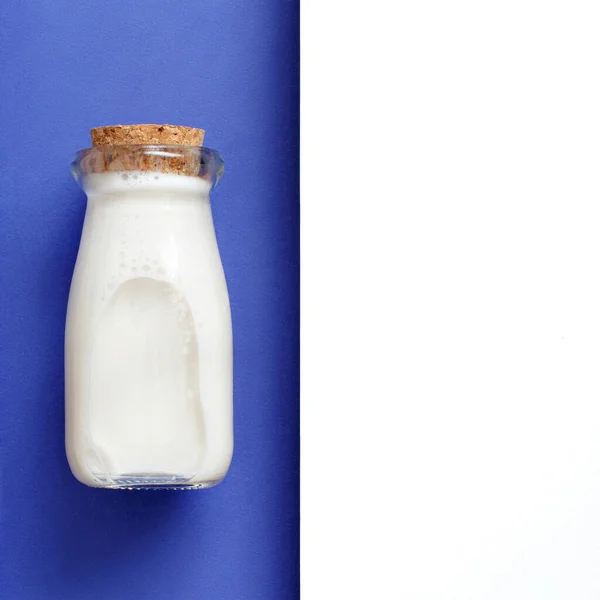 Milk White Blue Background Top View — Stock Photo, Image