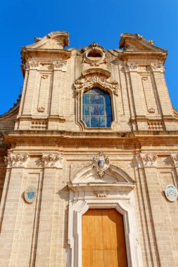 Oria, Puglia, İtalya 'daki Katedral Bazilikası' nın ön manzarası