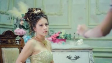 Genç fotoğrafçı gelin fotoğraf çekmek