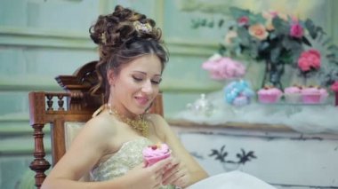 Genç fotoğrafçı gelin fotoğraf çekmek
