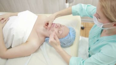 Masaj terapist masaj yüz kız