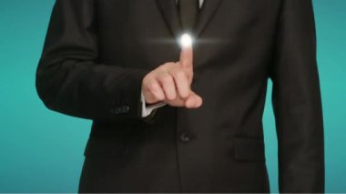 adam ters düğme dokunmatik ekran üzerinde. yazıt bussiness Intelligence