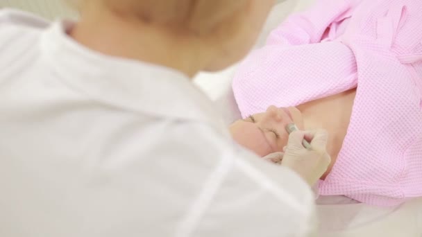 KIT terapia, rejuvenecimiento facial, rodillo — Vídeo de stock