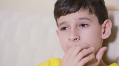 Çocuk onun çivi obsesif-kompulsif bozukluk, çocuk psikolojisi ısırma