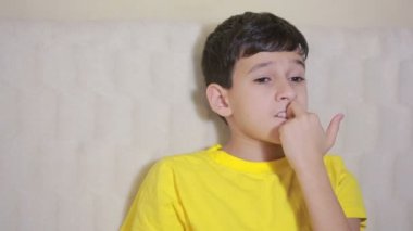 Çocuk onun çivi obsesif-kompulsif bozukluk, çocuk psikolojisi ısırma