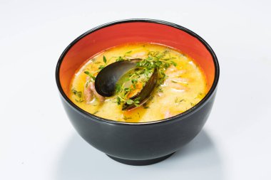 Deniz sıcak ve ekşi çorbası,