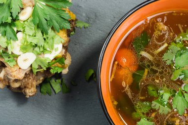 Deniz sıcak ve ekşi çorbası,