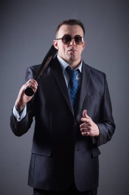 beysbol sopası ile erkek gangster