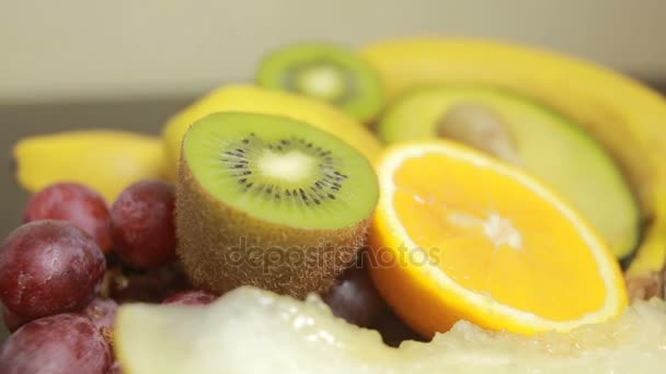 Nahaufnahme von Obst, Konzept eines gesunden Lebensstils, Ernährung. — Stockvideo