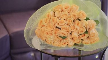 nazik büyük Şeftali güller, buket yakın çekim