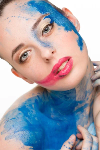 Piękna kobieta. makijażu kolor farby malowanie, — Zdjęcie stockowe