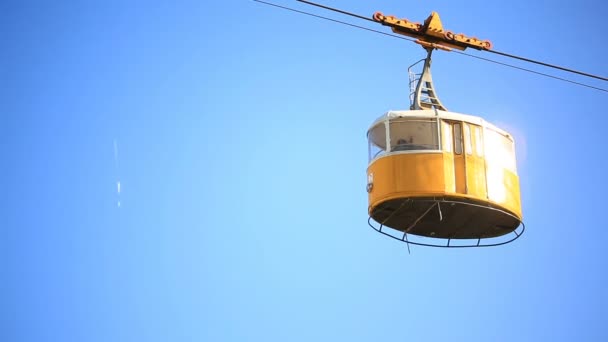 Cable car. Funicular close-up, yellow color — Stock Video