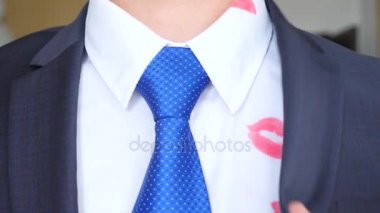 4 k. ağır çekim. Ruj yaka mans.