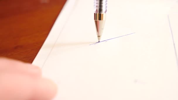 Extreme close up of ballpoint pen writinExtreme close up of ballpoint pen writing. 4k, slow motiong — Stock Video